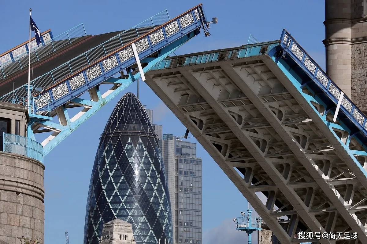 英超顶级俱乐部陷入资金困境：曼联新球场将损失数亿英镑 ！倚天足球